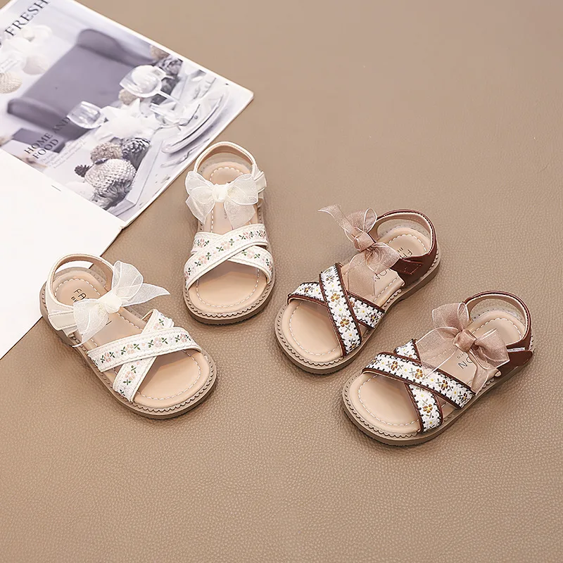 Girls Sandals Mesh Lace Bow Sweet Kids Princess Shoes for Summer 2025 New Fashion Girls Beach Shoes Embroidered Open Toes Ins
Girls Sandals Mesh Lace Bow Sweet Kids Princess Shoes for Summer 2025 New Fashion Girls Beach Shoes Embroidered Open Toes Ins