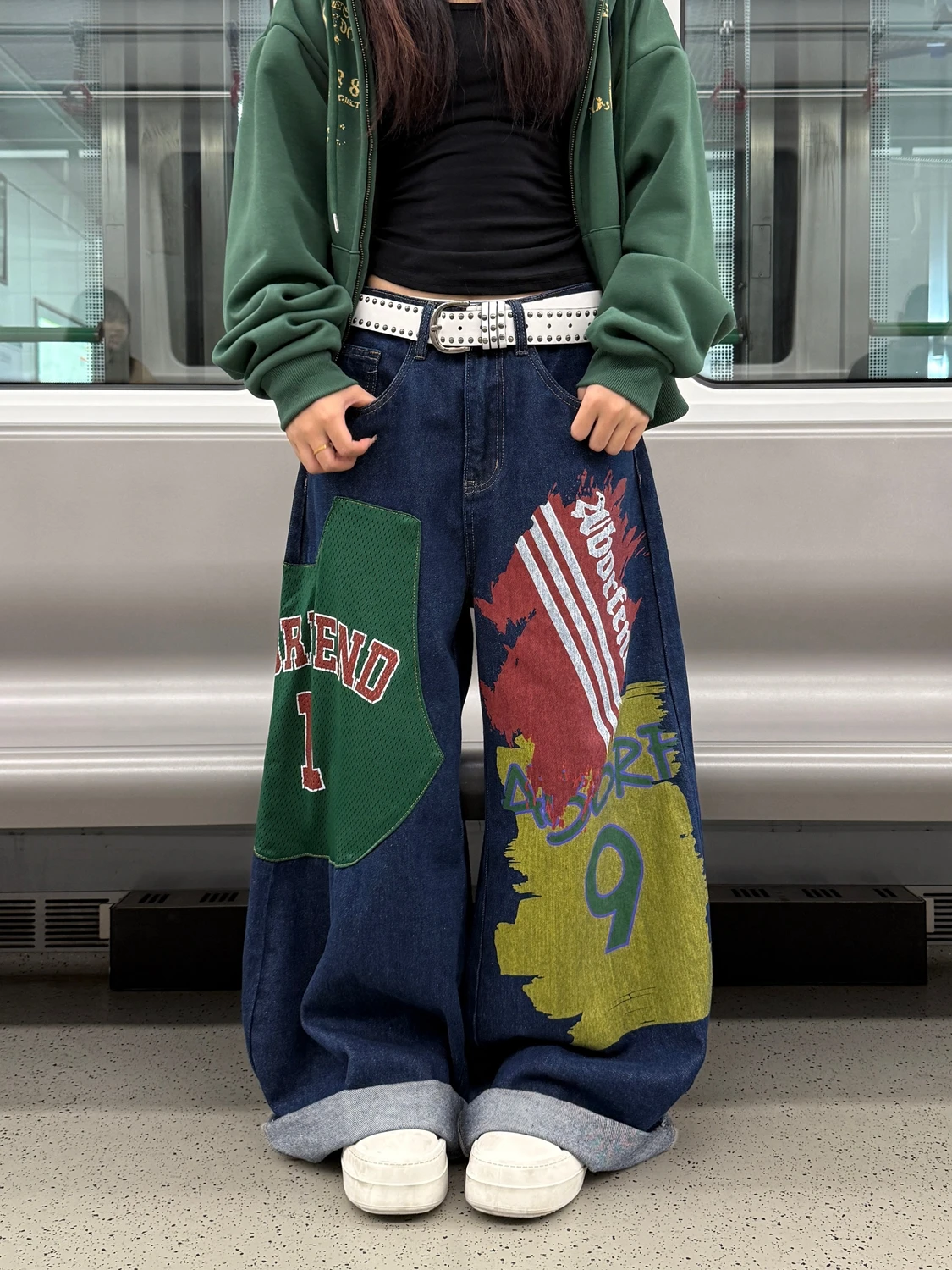 Мужские джинсы Bodpeople в стиле ретро с пэчворком и эффектом потертости, свободные, широкие штанины, уличный стиль, на молнии
Мужские джинсы Bodpeople в стиле ретро с пэчворком и эффектом потертости, свободные, широкие штанины, уличный стиль, на молнии