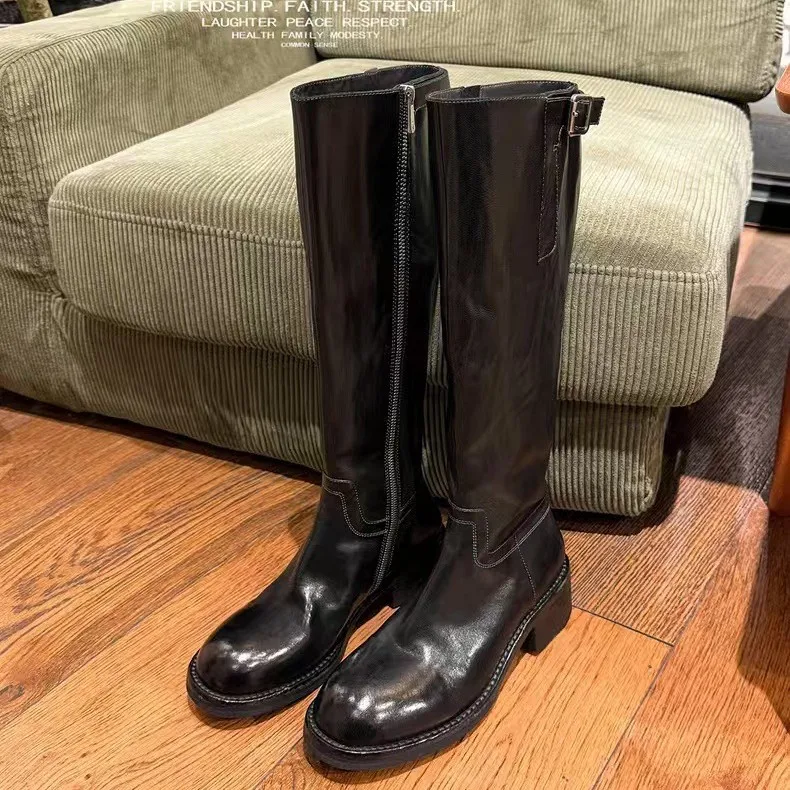 Genuine Leather Women Long Boots for Women Slip-On Pointed Toe Square Heels Outdoors Thick Bottom Knee High Boots Fashion
Genuine Leather Women Long Boots for Women Slip-On Pointed Toe Square Heels Outdoors Thick Bottom Knee High Boots Fashion