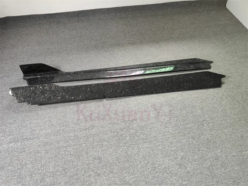 Factory direct sales V-style carbon fiber forged pattern side skirts for Lamborghini Huracan LP580 LP610 body kit
Factory direct sales V-style carbon fiber forged pattern side skirts for Lamborghini Huracan LP580 LP610 body kit