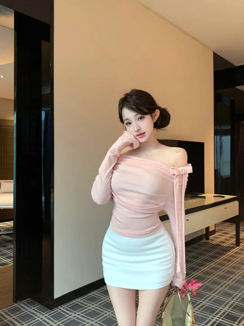 Sweet And Spicy Sle One-oulder Sa Long Sve T-irt Women's Spring High Waist Skirt Two-Piece Set Faion Ensemble
Sweet And Spicy Sle One-oulder Sa Long Sve T-irt Women's Spring High Waist Skirt Two-Piece Set Faion Ensemble