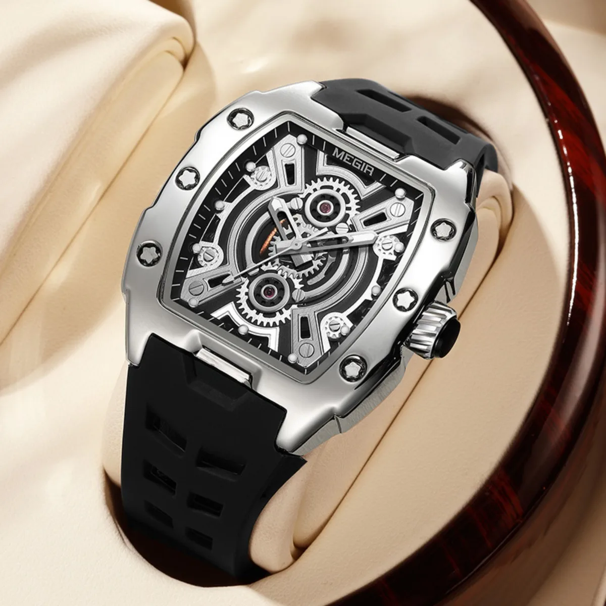 MEGIR Luxury Men Watch Fashion Design Quartz Watch Military Sport Luminous Hands Wristwatch Clock Casual Relogio Masculino 8116
MEGIR Luxury Men Watch Fashion Design Quartz Watch Military Sport Luminous Hands Wristwatch Clock Casual Relogio Masculino 8116