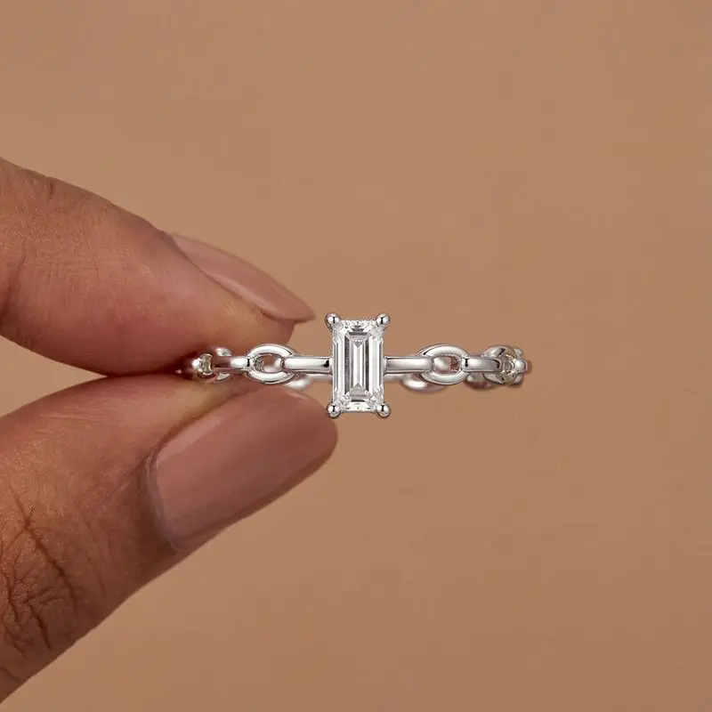 Daily Wear Buckle Geometric Cubic Zircon Rings for Women Silver Colour High Quality Female Accessories Wedding Party Jewelry
Daily Wear Buckle Geometric Cubic Zircon Rings for Women Silver Colour High Quality Female Accessories Wedding Party Jewelry