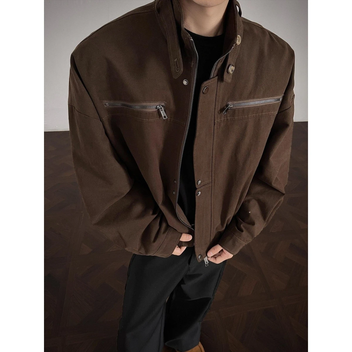 Американская рабочая одежда с воротником-стойкой Barn Sle, мужская и женская повседневная свободная верхняя одежда на осень, универсальный модный топ
Американская рабочая одежда с воротником-стойкой Barn Sle, мужская и женская повседневная свободная верхняя одежда на осень, универсальный модный топ