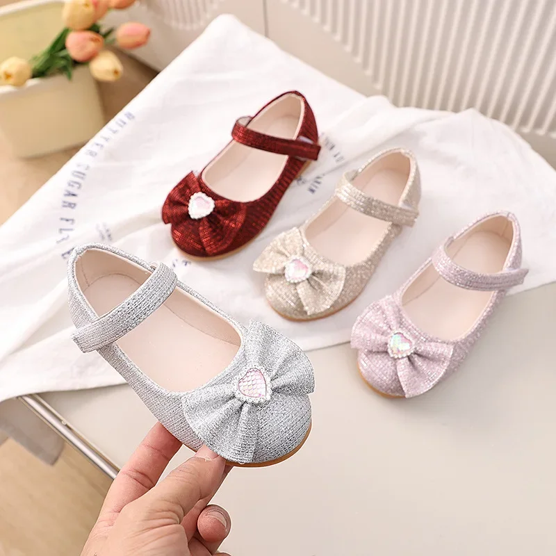 Spring Autumn New Girls Princess Leather Shoes with Love Bowknot Kids Leather Shoe Non-slip Perform Versatile Children's Flats
Spring Autumn New Girls Princess Leather Shoes with Love Bowknot Kids Leather Shoe Non-slip Perform Versatile Children's Flats
