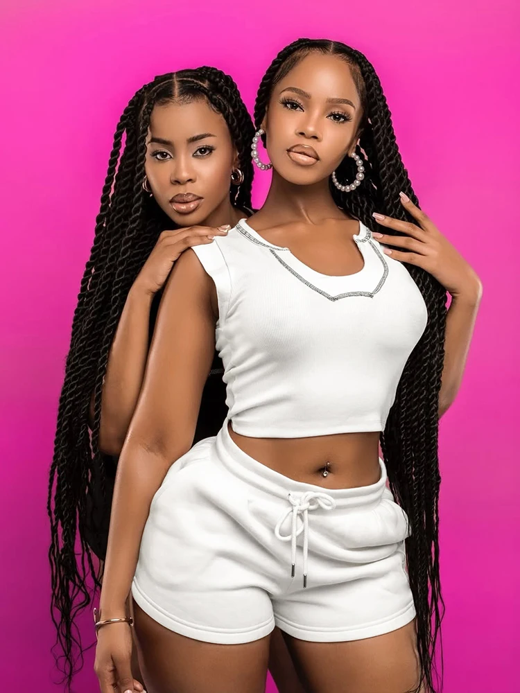 Cutenew Casual Active 2 Piece Sets Women Summer Concise Slim Vests+Bandage Elastic Waist Shorts Female Daily Basic Tracksuits
Cutenew Casual Active 2 Piece Sets Women Summer Concise Slim Vests+Bandage Elastic Waist Shorts Female Daily Basic Tracksuits