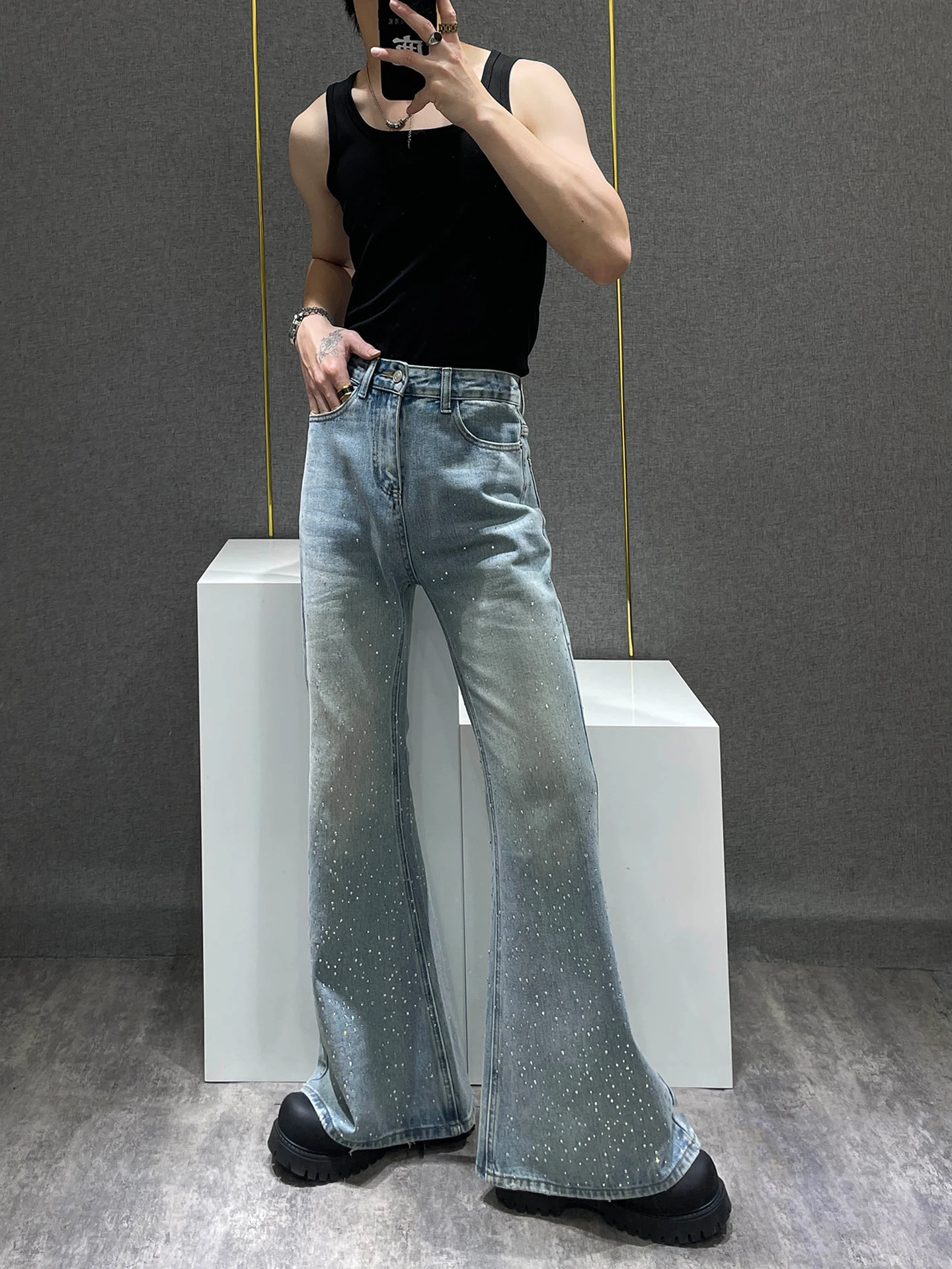 American Style Light Blue Rhinestone Men's Jeans Spring Autumn New Fashionable Straight Leg Long Pants Casual Loose Fit
American Style Light Blue Rhinestone Men's Jeans Spring Autumn New Fashionable Straight Leg Long Pants Casual Loose Fit