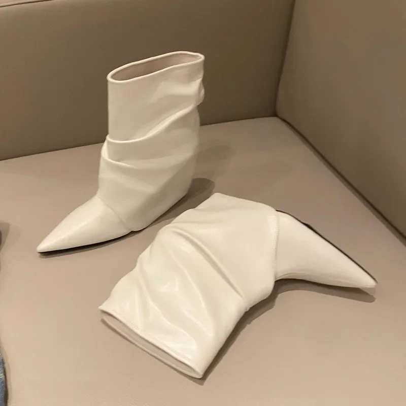 Aneikeh/Осенне-зимние женские ботильоны на танкетке, плиссированные женские ботильоны с острым носком, женская обувь для банкета и выпускного вечера, Botas Mujer
Aneikeh/Осенне-зимние женские ботильоны на танкетке, плиссированные женские ботильоны с острым носком, женская обувь для банкета и выпускного вечера, Botas Mujer