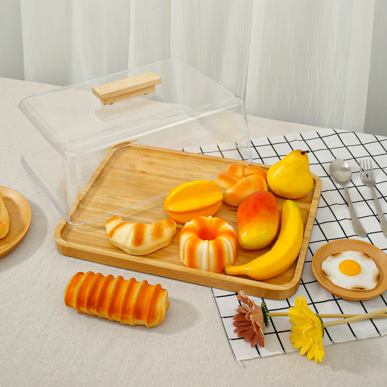 Wood Cake Stand Transparent Cake Tray with Dust Cover Rectangular Tray Lightweight and Easy to Hold Easy to Clean Smooth Surface
Wood Cake Stand Transparent Cake Tray with Dust Cover Rectangular Tray Lightweight and Easy to Hold Easy to Clean Smooth Surface