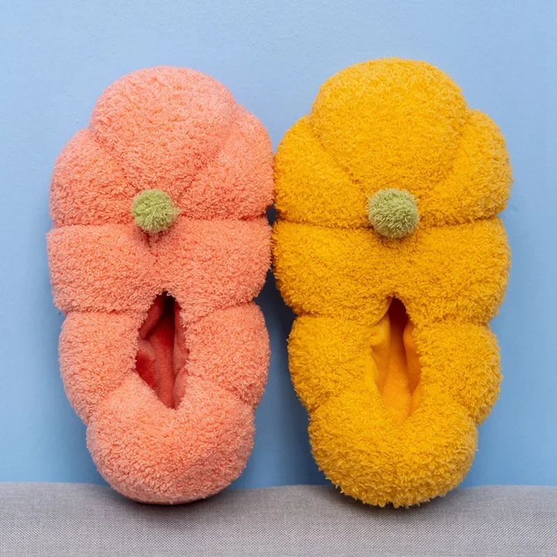 2022 new cute pumpkin home slippers plush slippers popular kawaii orange pumpkin furniture decoration warm slippers gift
2022 new cute pumpkin home slippers plush slippers popular kawaii orange pumpkin furniture decoration warm slippers gift