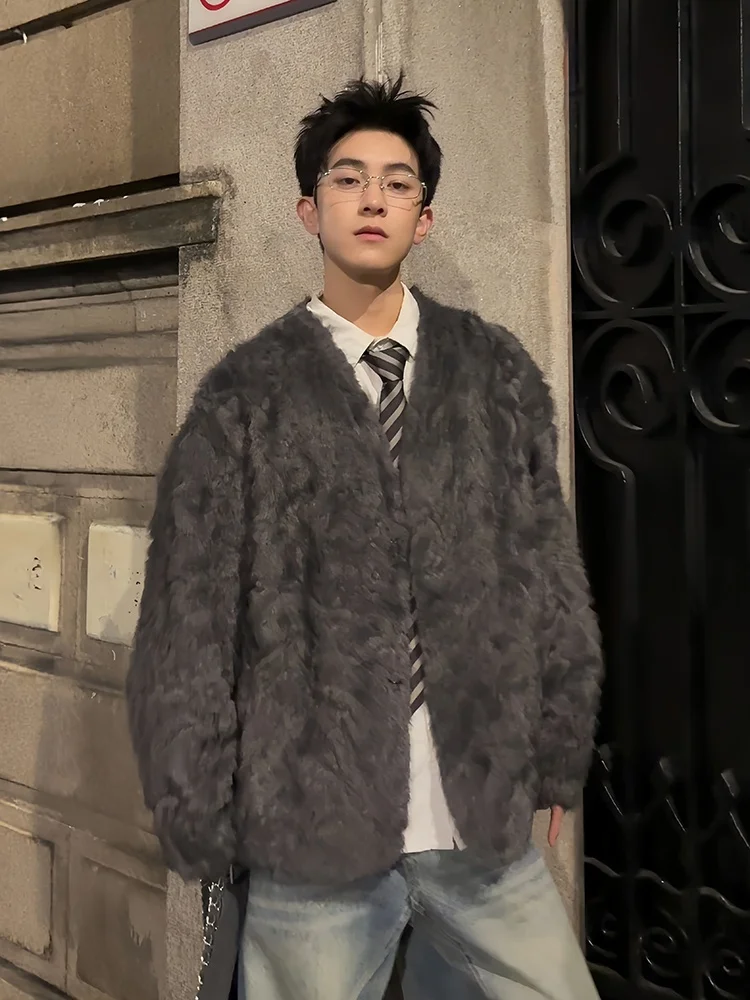 Korean Sle Thiened ort Coat Couples Lake eepskin V-ne Warmth Inteated Velvet Men's Autumn Winter Outerwear
Korean Sle Thiened ort Coat Couples Lake eepskin V-ne Warmth Inteated Velvet Men's Autumn Winter Outerwear