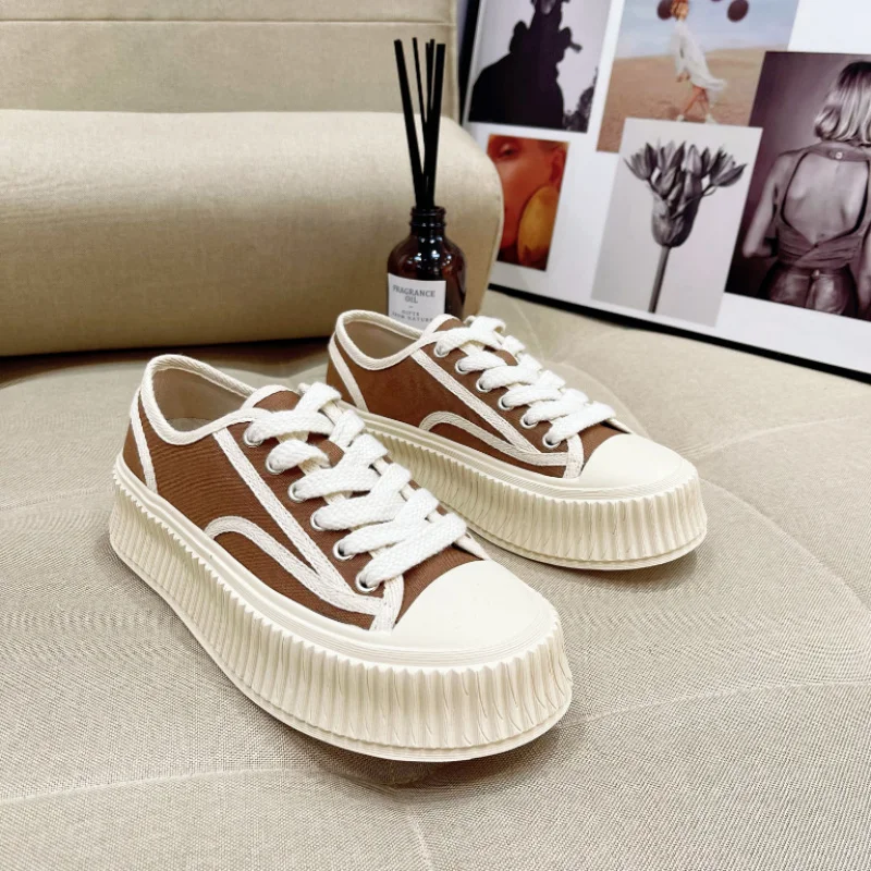 Новые кеды на толстой подошве 2025 года, универсальные повседневные кеды из канваса на плоской подошве, увеличивающие рост внутри, в стиле «сладкий ветер», размер S
Новые кеды на толстой подошве 2025 года, универсальные повседневные кеды из канваса на плоской подошве, увеличивающие рост внутри, в стиле «сладкий ветер», размер S