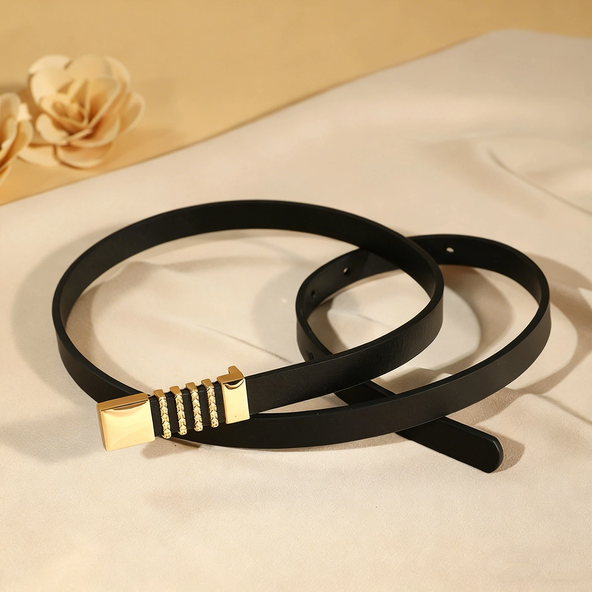 Элегантный тонкий кожаный ремень для женщин из натуральной яловой кожи, пояс на талии, модный корсет, ремни для платьев, джинсов
Элегантный тонкий кожаный ремень для женщин из натуральной яловой кожи, пояс на талии, модный корсет, ремни для платьев, джинсов