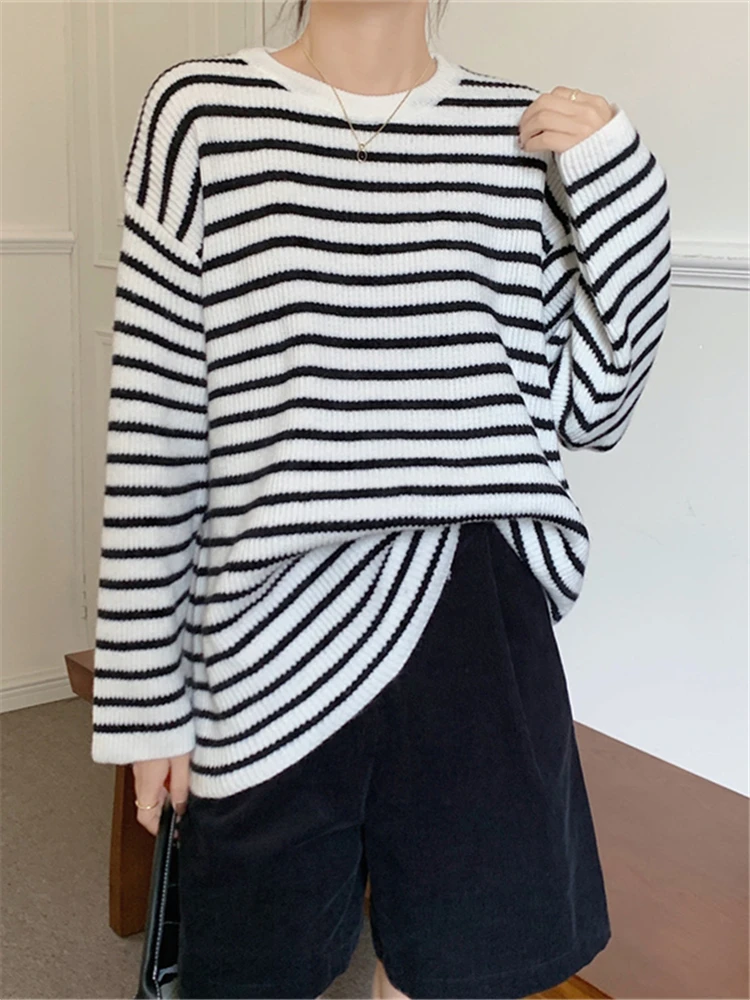 Autumn Winter Classic Striped Oversize Women's Sweater 2022 New Long Sleeve O-Neck Casual Loose Pullover Bottom Tops Female
Autumn Winter Classic Striped Oversize Women's Sweater 2022 New Long Sleeve O-Neck Casual Loose Pullover Bottom Tops Female