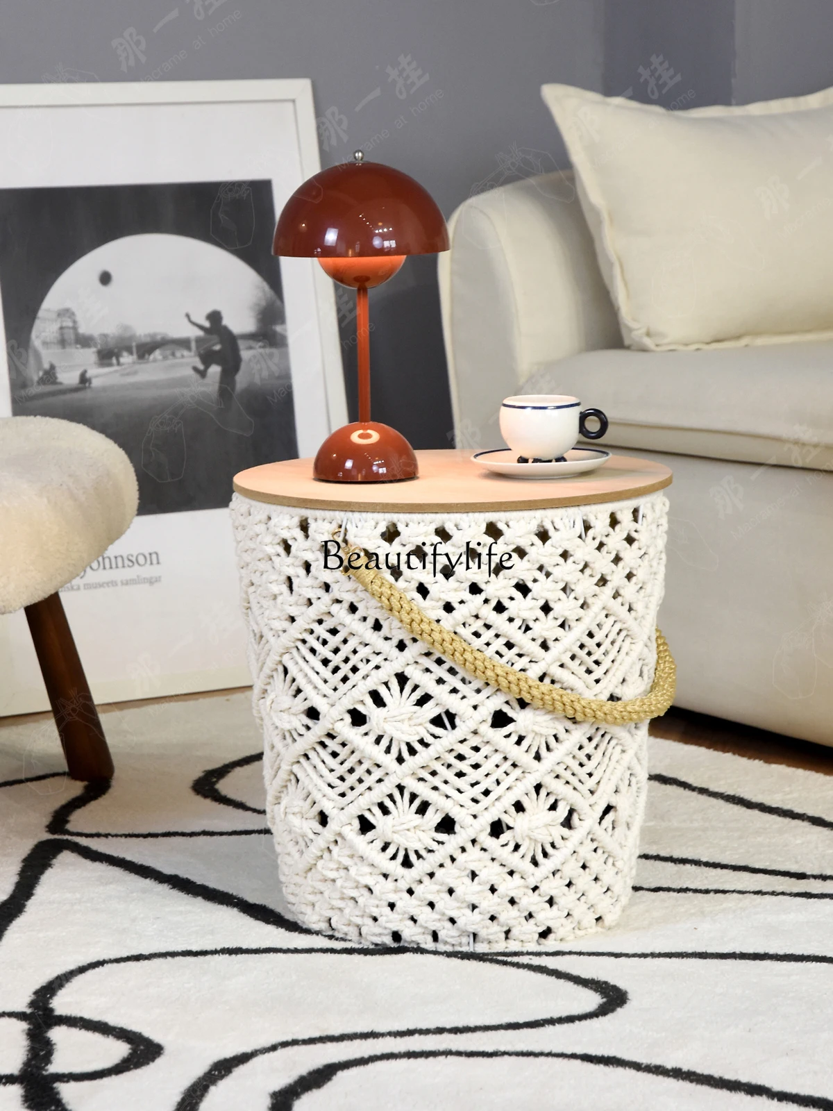 Hand-Woven Handle Coffee Table Movable Small Apartment with Storage Side Table Living Room
Hand-Woven Handle Coffee Table Movable Small Apartment with Storage Side Table Living Room
