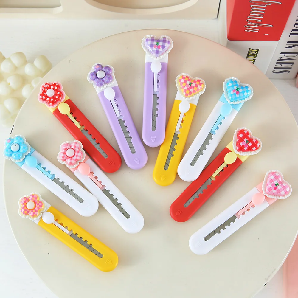 Cute Cartoon Flower Heart Utility Knife Retractable Mini Box Cutter Kawaii Stationery For School Office Suppliers Diy Crafts
Cute Cartoon Flower Heart Utility Knife Retractable Mini Box Cutter Kawaii Stationery For School Office Suppliers Diy Crafts