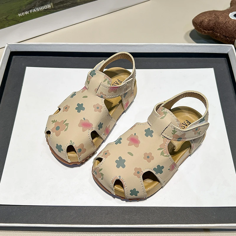 Kids Casual Sandals for Girls 2025 Summer Non-slip Toddler Beach Vacation Shoes with Floral Pattern Chic Barefoot Wear 1-3years
Kids Casual Sandals for Girls 2025 Summer Non-slip Toddler Beach Vacation Shoes with Floral Pattern Chic Barefoot Wear 1-3years