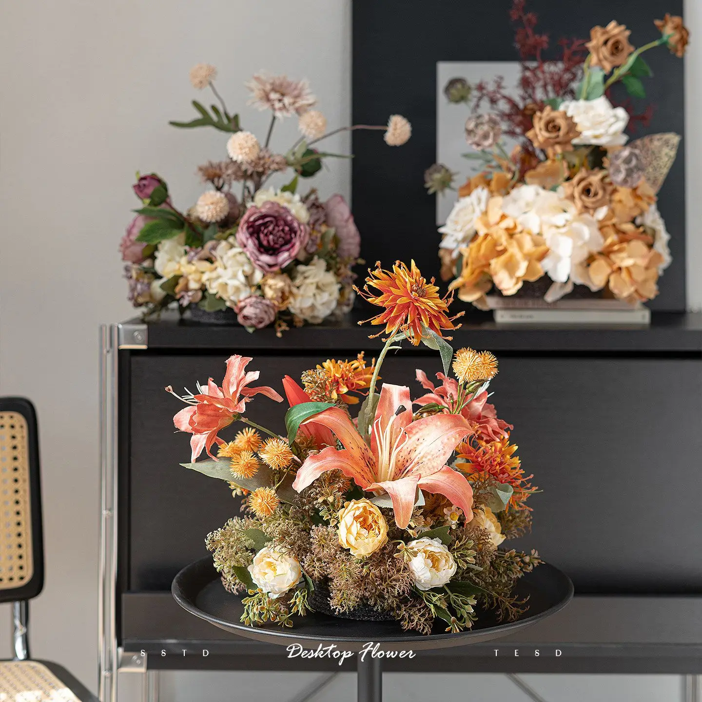 Vintage autumn desktop floral arrangement artificial flower decorative ornament
Vintage autumn desktop floral arrangement artificial flower decorative ornament