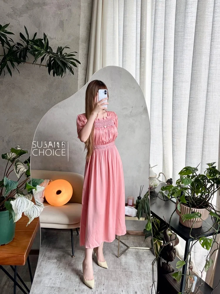 Sweet Susan Do Silk Rose Embroidery Short Sleeve Waist Cinched Dress French Style Casual Fairy Skirt for Women Spring 2026
Sweet Susan Do Silk Rose Embroidery Short Sleeve Waist Cinched Dress French Style Casual Fairy Skirt for Women Spring 2026
