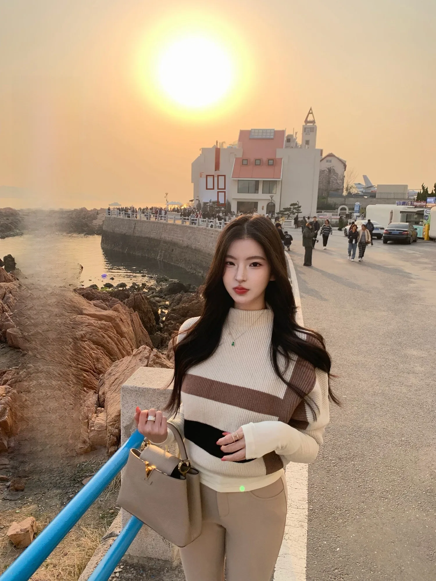 Свободный свитер с рукавами «летучая мышь» для женщин, осенне-зимний, мягкий, комфортный, с высоким воротником, с геометрическим узором, повседневный, вязаный трикотаж
Свободный свитер с рукавами «летучая мышь» для женщин, осенне-зимний, мягкий, комфортный, с высоким воротником, с геометрическим узором, повседневный, вязаный трикотаж