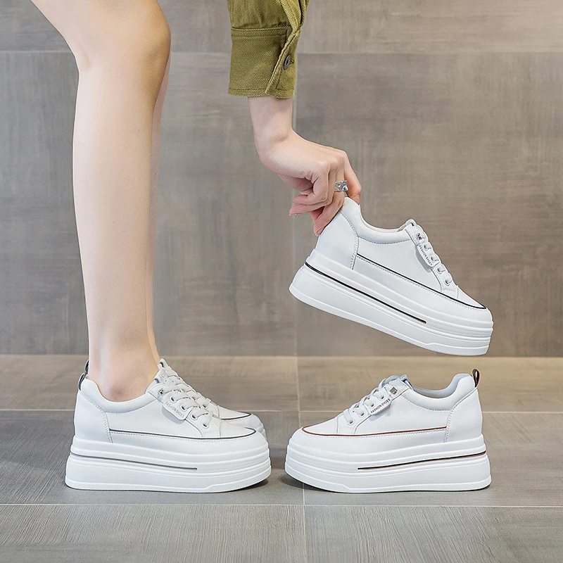 Women White Leather Platform Sneakers Hidden Heel Lift Casual Low Top Lace Up Shoes For Daily Walking And Street Style Versatile
Women White Leather Platform Sneakers Hidden Heel Lift Casual Low Top Lace Up Shoes For Daily Walking And Street Style Versatile