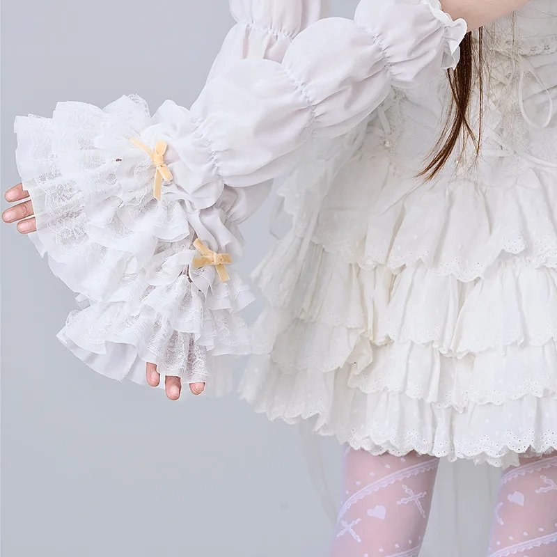 Lolita Heavy Industries Multi-layer Color Lace Lace Bow Finger Sunscreen Classic Elegant Wedding Lolita Gloves
Lolita Heavy Industries Multi-layer Color Lace Lace Bow Finger Sunscreen Classic Elegant Wedding Lolita Gloves