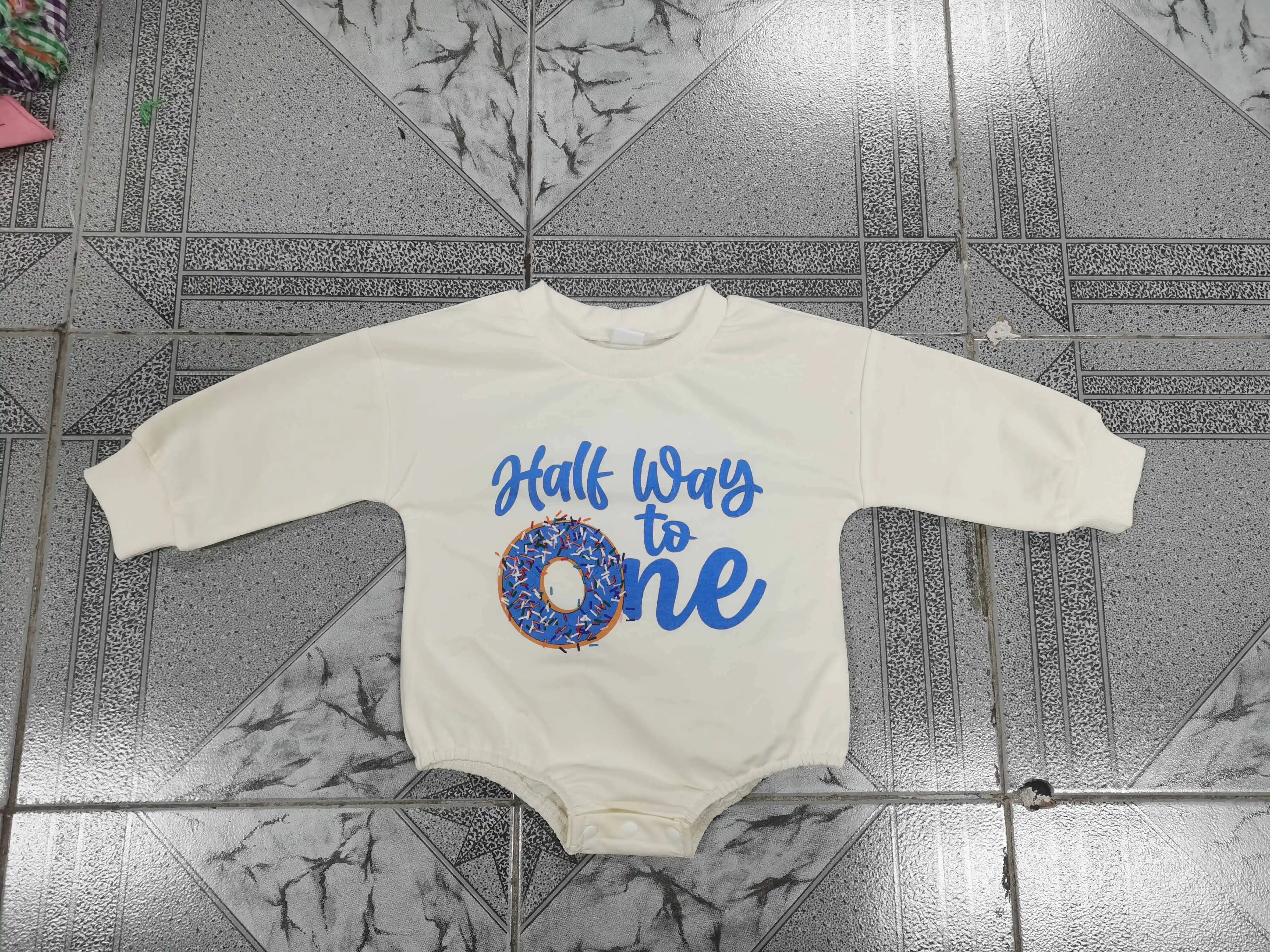 Baby Boy Birthday Romper Long Sleeve Round Neck Doughnut Letter Print Bodysuit Newborn Outfit
Baby Boy Birthday Romper Long Sleeve Round Neck Doughnut Letter Print Bodysuit Newborn Outfit