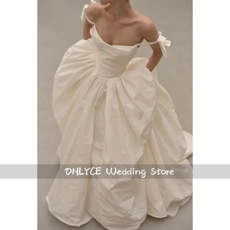 Customized White Off Shoulder Satin Wedding Dress Sleeveless vestidos de noche Elegant A-Line Court Train robe de mariée
Customized White Off Shoulder Satin Wedding Dress Sleeveless vestidos de noche Elegant A-Line Court Train robe de mariée
