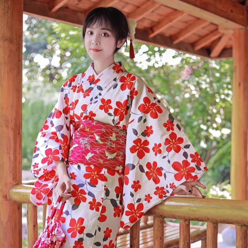 Women's Japanese Style Modernized Kimono Floral Prints Formal Yukata Travelling Photography Dress Cosplay Costume
Women's Japanese Style Modernized Kimono Floral Prints Formal Yukata Travelling Photography Dress Cosplay Costume