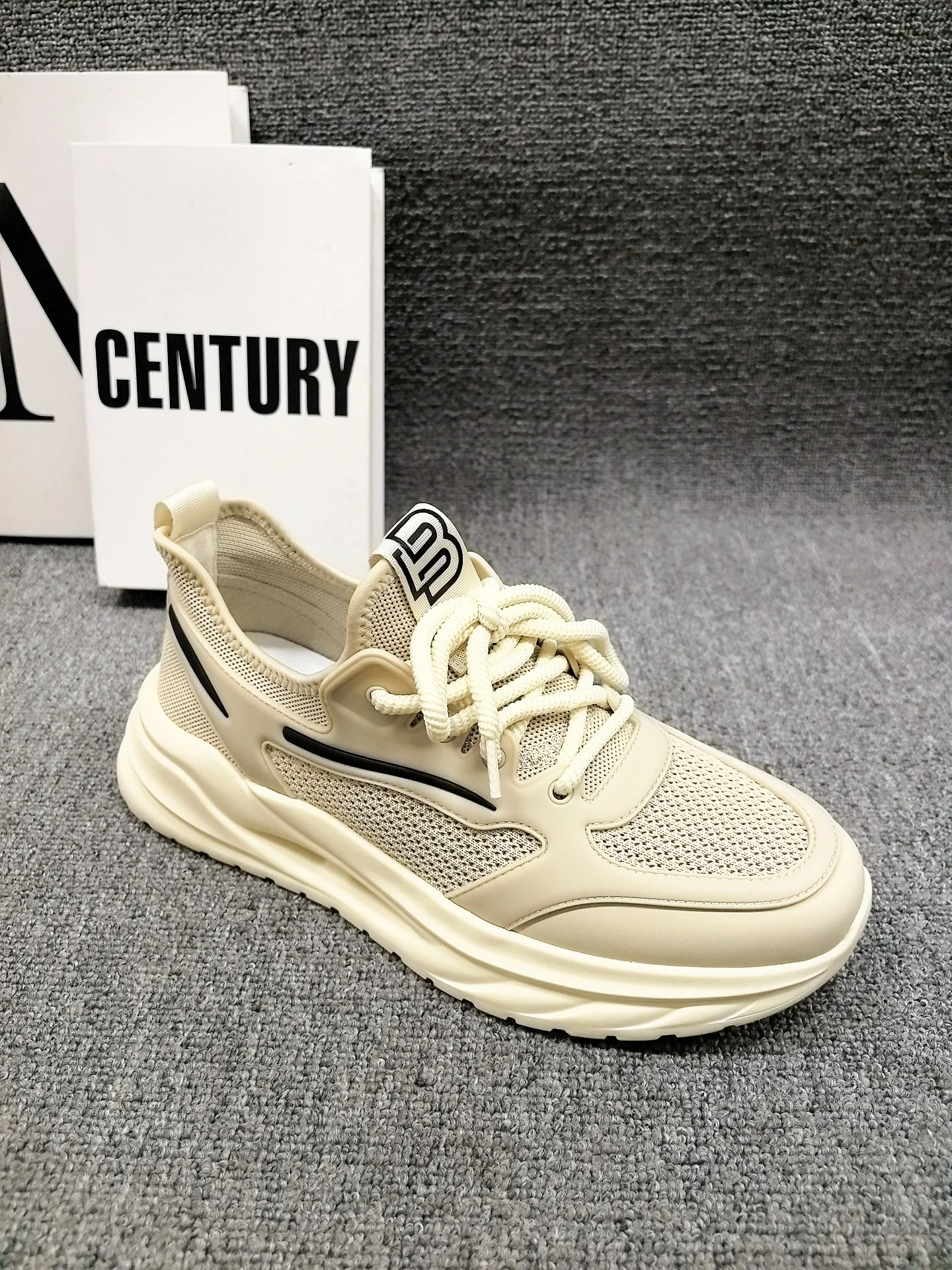 Top Layer Cowhide Men's oes Summer 2025 New Sport Casual Dad oes Single Thi Bot Versatile oes for Men
Top Layer Cowhide Men's oes Summer 2025 New Sport Casual Dad oes Single Thi Bot Versatile oes for Men