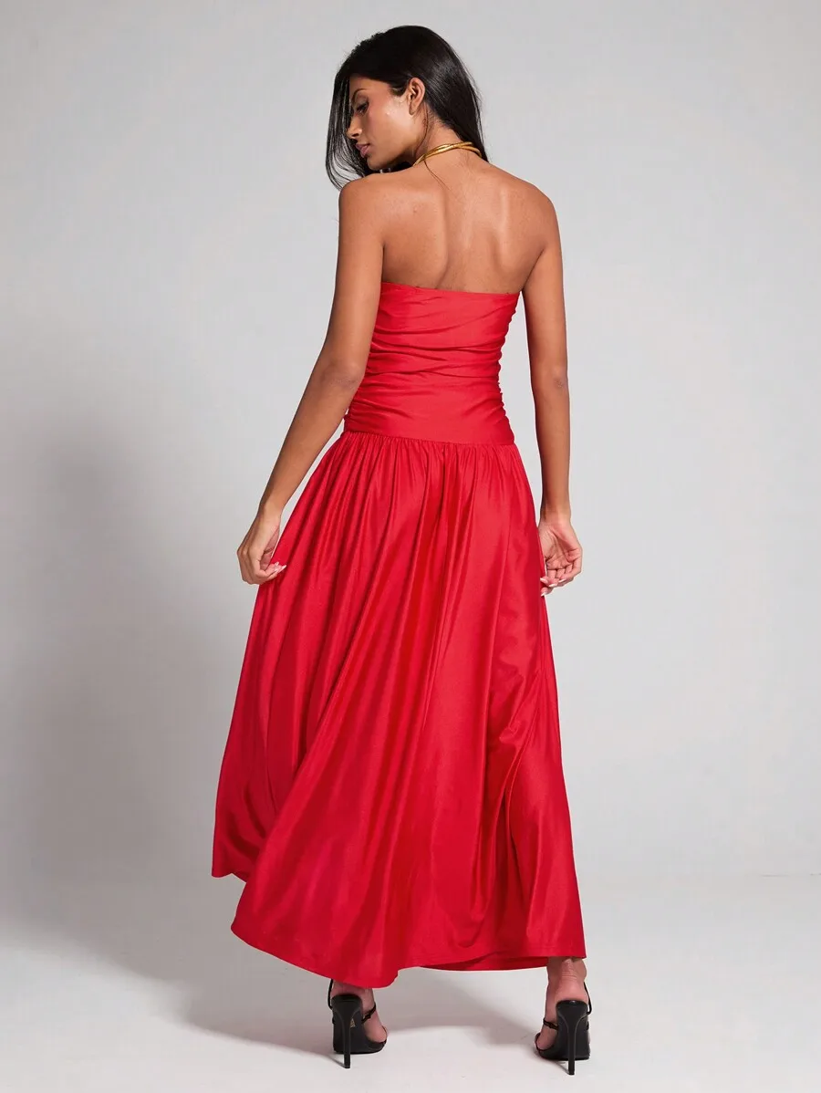 Solid Color Ruched Strapless Elegant Floor Length Dress
Solid Color Ruched Strapless Elegant Floor Length Dress