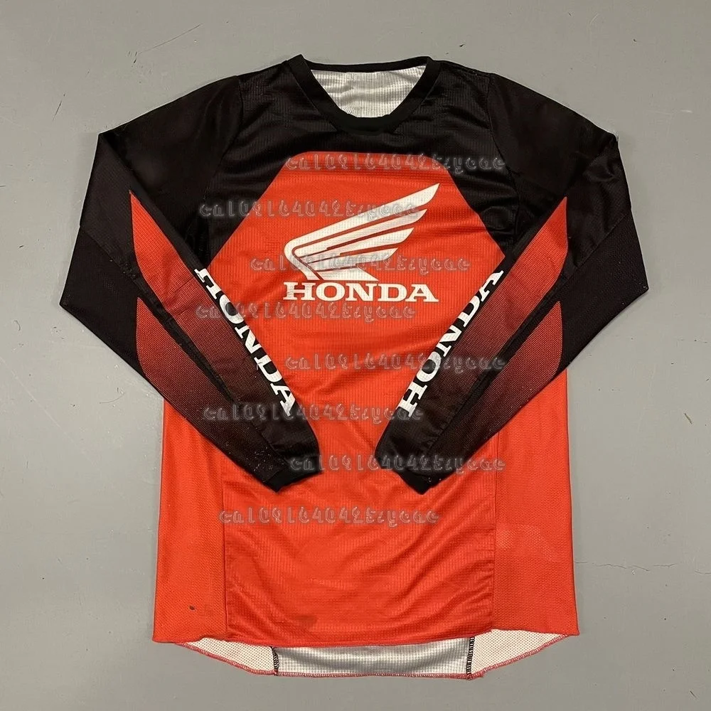 HondaНовая футболка для езды на мотоцикле по бездорожью, быстросохнущая дышащая футболка с длинными рукавами для мужчин и женщин, дышащая футболка для верховой езды, топы
HondaНовая футболка для езды на мотоцикле по бездорожью, быстросохнущая дышащая футболка с длинными рукавами для мужчин и женщин, дышащая футболка для верховой езды, топы