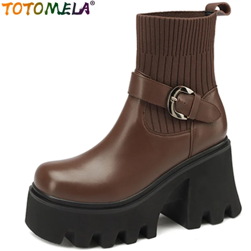 TOTOMELA 2022 New Winter Ankle Boots Vintage Thick High Heels Platform Shoes Genuine Leather Slip On Women Boots
TOTOMELA 2022 New Winter Ankle Boots Vintage Thick High Heels Platform Shoes Genuine Leather Slip On Women Boots