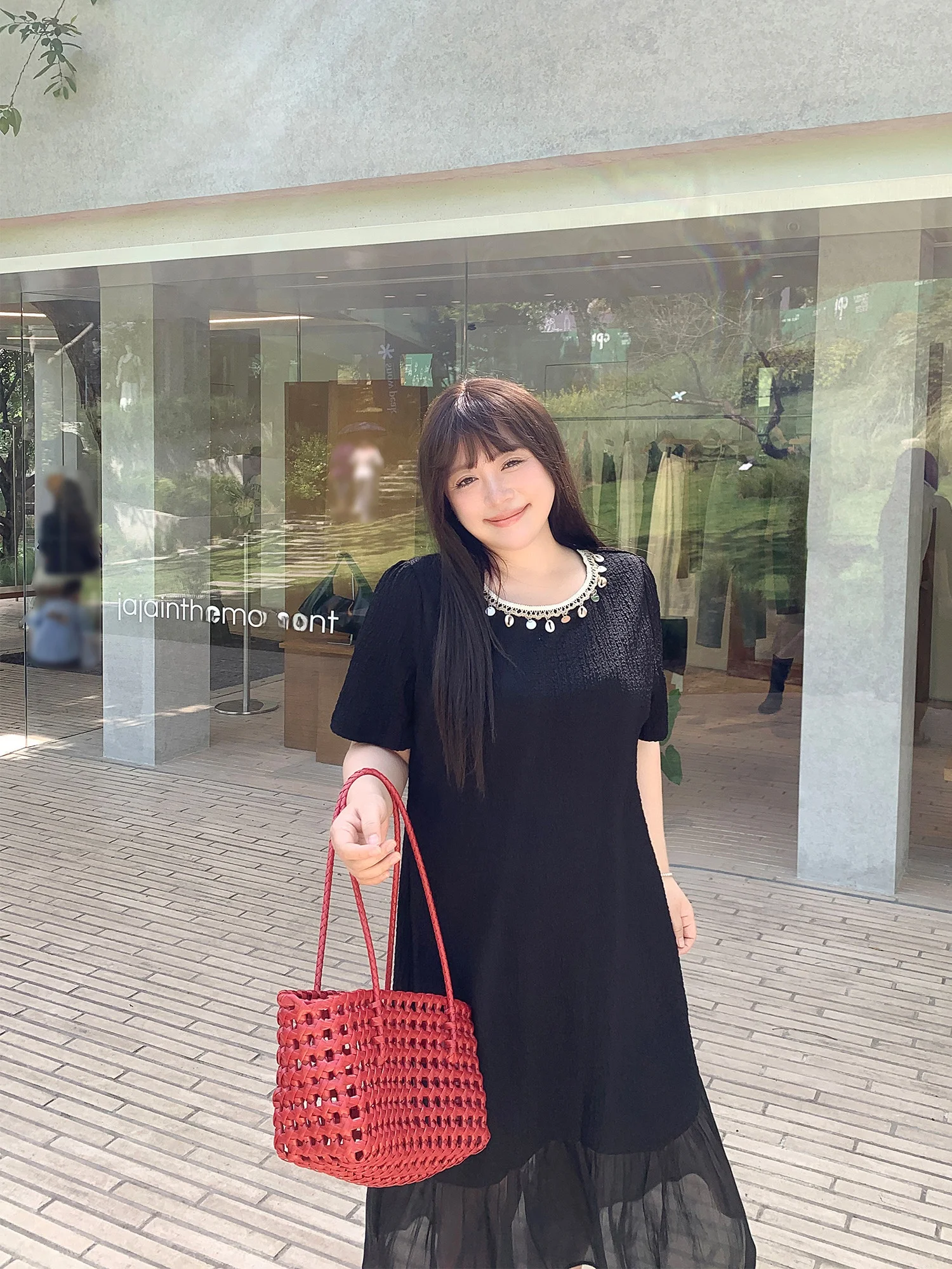 Новая повседневная летняя женская юбка больших размеров с тюлевыми вставками и воротником-стойкой, женственная, А-силуэт, длинная, с коротким рукавом
Новая повседневная летняя женская юбка больших размеров с тюлевыми вставками и воротником-стойкой, женственная, А-силуэт, длинная, с коротким рукавом