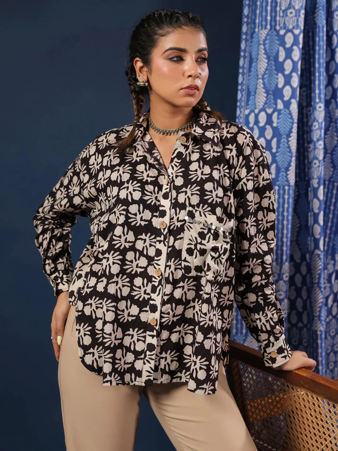 India Black Bagru Handblock Printed Loose Fit Cotton Shirt Traditional Indian Clothing for Women
India Black Bagru Handblock Printed Loose Fit Cotton Shirt Traditional Indian Clothing for Women