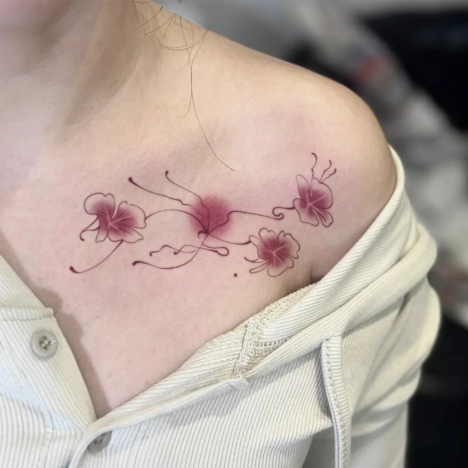 Pink Gradient Flower Temporary Tattoo Sticker, Romantic Waterproof Body Art for Belly & Arm, Fake Tattoo
Pink Gradient Flower Temporary Tattoo Sticker, Romantic Waterproof Body Art for Belly & Arm, Fake Tattoo