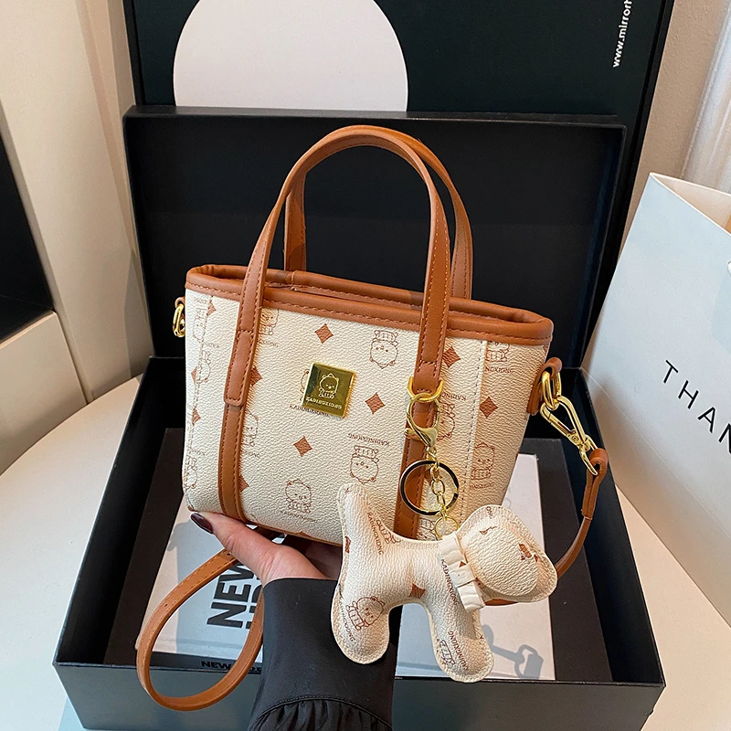 Luxury Designer Leather Crossbody Bag For Women Elegant Shoulder Handbag Ladies Tote Purse Casual Office Travel
Luxury Designer Leather Crossbody Bag For Women Elegant Shoulder Handbag Ladies Tote Purse Casual Office Travel