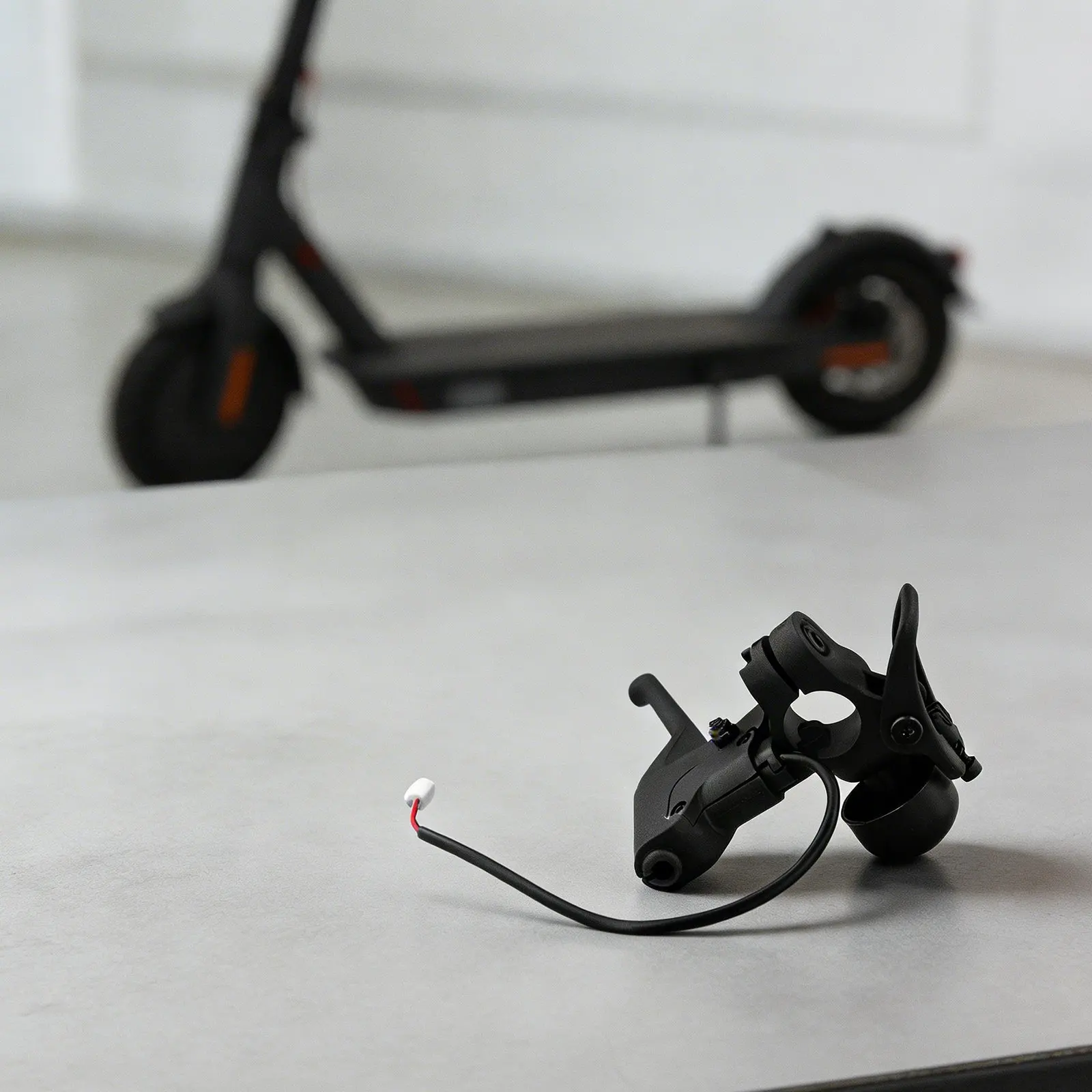 ABS Plastic Handbrake Electric Scooter Handbrake Commuting Rides Aluminum Alloy Aluminum Alloy For Xiaomi Electric Scooter
ABS Plastic Handbrake Electric Scooter Handbrake Commuting Rides Aluminum Alloy Aluminum Alloy For Xiaomi Electric Scooter