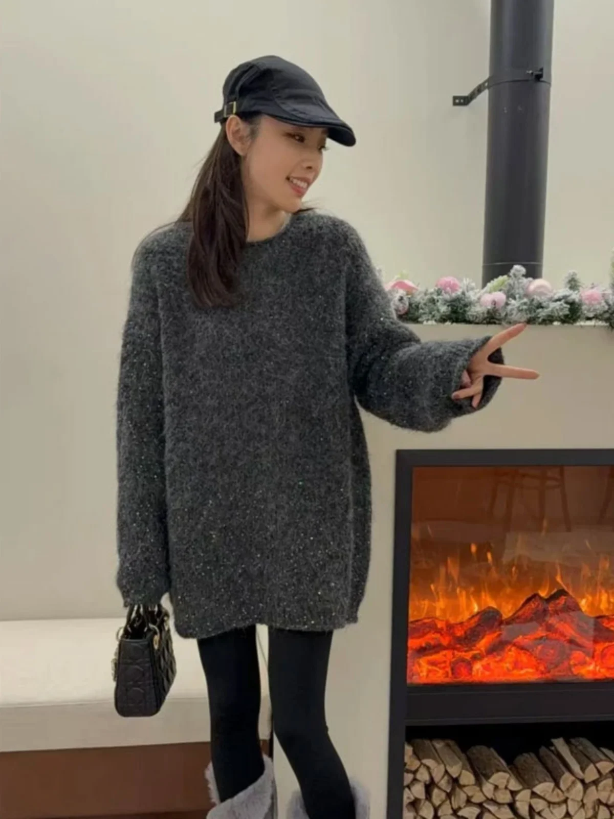 Ey, объемный блестящий трикотаж с напуском, женский пуловер средней длины, осень-зима, модный, удобный, элитный, ощущение 
Ey, объемный блестящий трикотаж с напуском, женский пуловер средней длины, осень-зима, модный, удобный, элитный, ощущение