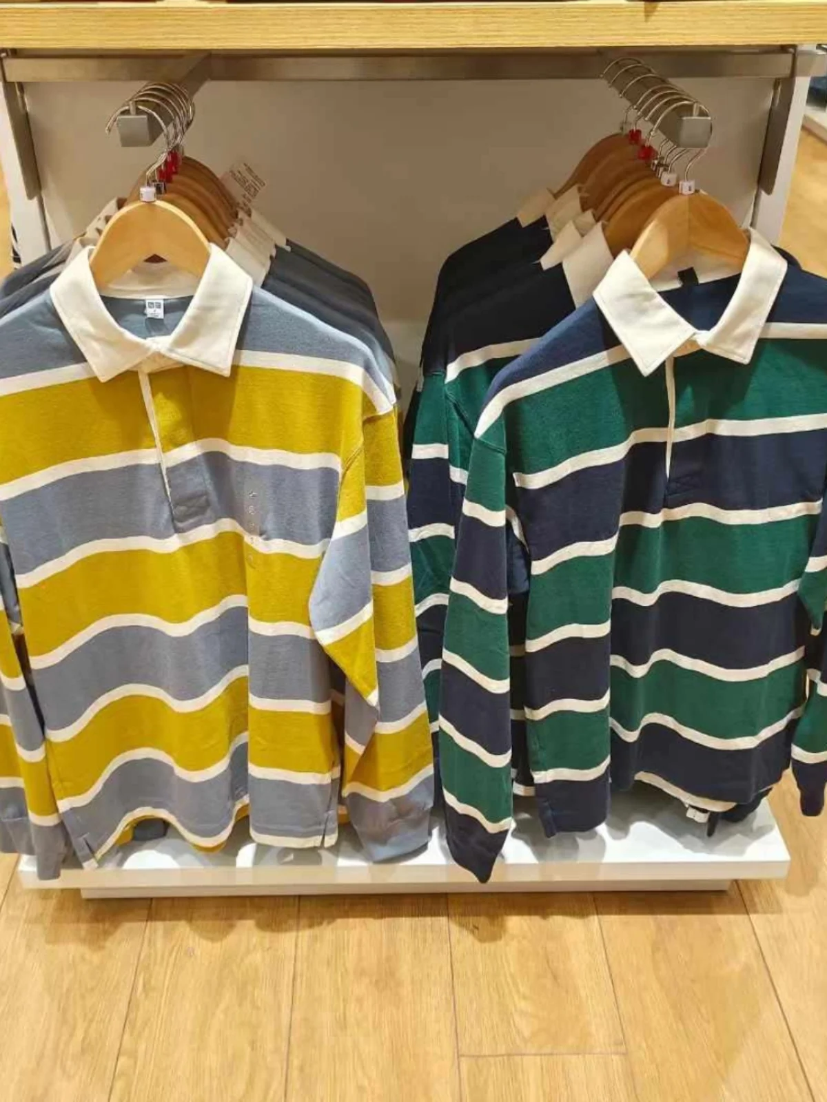 Loose Long Sleeve Striped Shirt Youthful Feeling T-Shirt Men's Women's Fashion College Style Autumn Season Standard Fit
Loose Long Sleeve Striped Shirt Youthful Feeling T-Shirt Men's Women's Fashion College Style Autumn Season Standard Fit