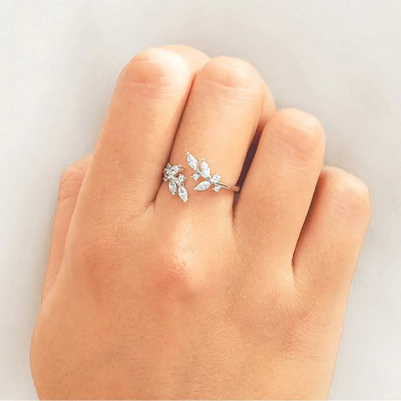 Plated Gold Silver Luxury Colorful Crystal Leaf Opening Rings for Women Geometry Zircon Fashion Ring Engagement Wedding Jewelry
Plated Gold Silver Luxury Colorful Crystal Leaf Opening Rings for Women Geometry Zircon Fashion Ring Engagement Wedding Jewelry