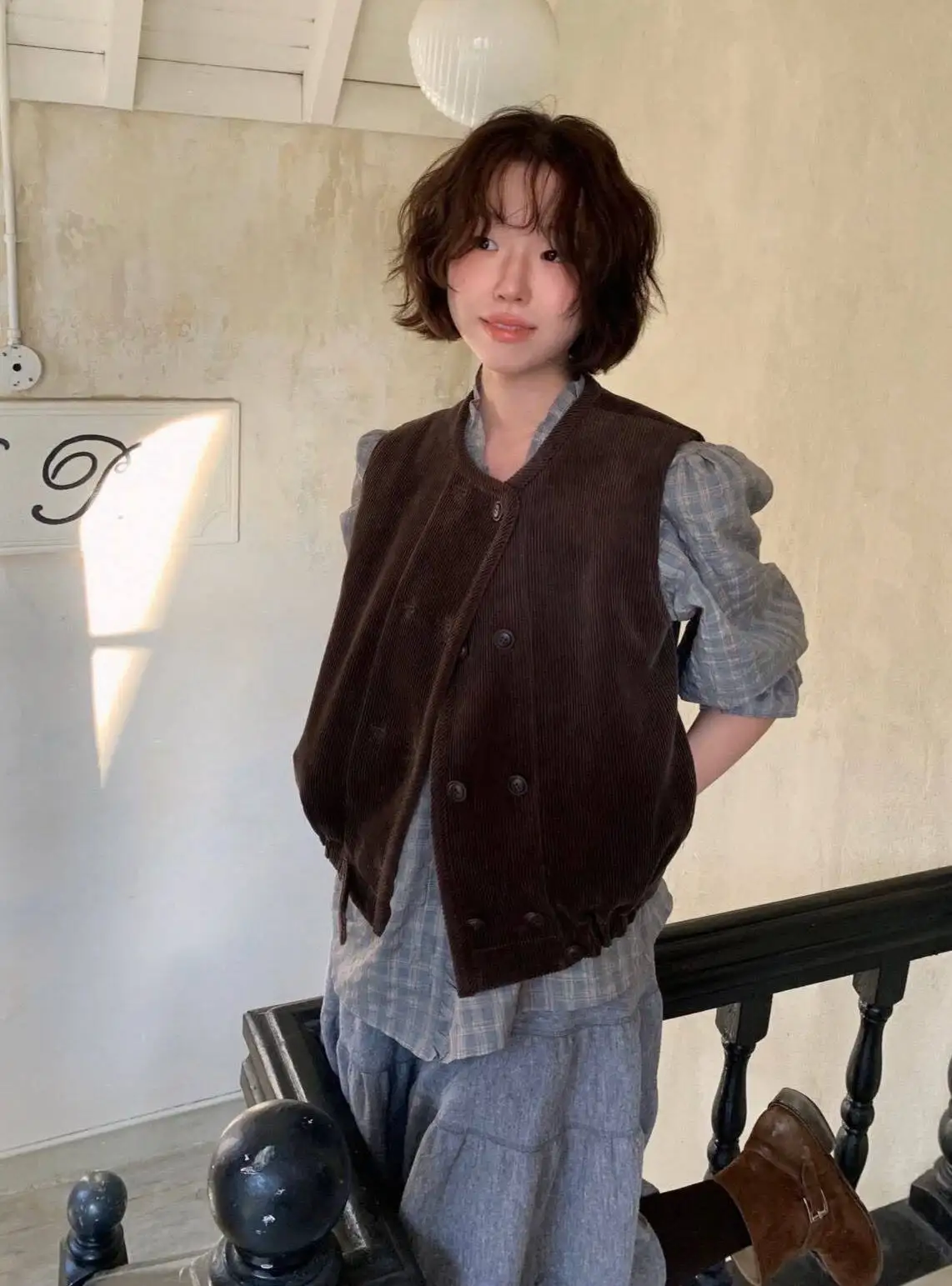 Retro British Style Corduroy Open Cardigan Vest Women's Spring Summer Design Double Row Buttoned Layering Sleeveless Tank Top
Retro British Style Corduroy Open Cardigan Vest Women's Spring Summer Design Double Row Buttoned Layering Sleeveless Tank Top