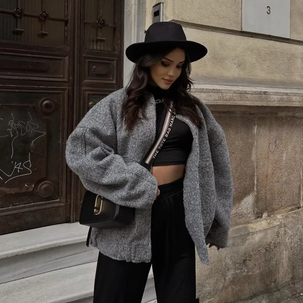 2024 Korean Autumn/Winter Coat Women's Fashion Versatile Casual Women's Plush Jacket
2024 Korean Autumn/Winter Coat Women's Fashion Versatile Casual Women's Plush Jacket