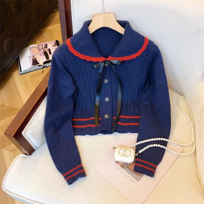 Women's Blue Bow Tied Striped Sweater Winter Korean Chic Cardigan Comfortable 2000 Aesthetic Retro College Style Knitted Sweater
Women's Blue Bow Tied Striped Sweater Winter Korean Chic Cardigan Comfortable 2000 Aesthetic Retro College Style Knitted Sweater