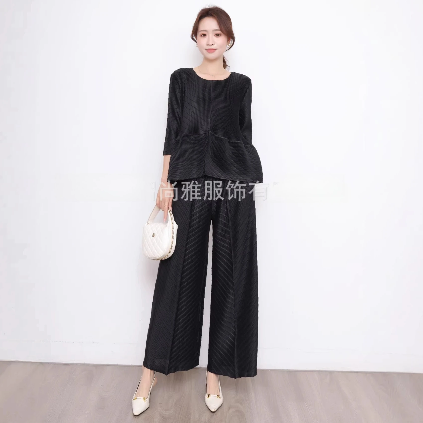 Miyake 2026 Spring New Top Crew Neck Long-Sleeve T-Shirt Simple Loose Stretch Straight-Leg Pants Commuter 2-Piece Set Women
Miyake 2026 Spring New Top Crew Neck Long-Sleeve T-Shirt Simple Loose Stretch Straight-Leg Pants Commuter 2-Piece Set Women