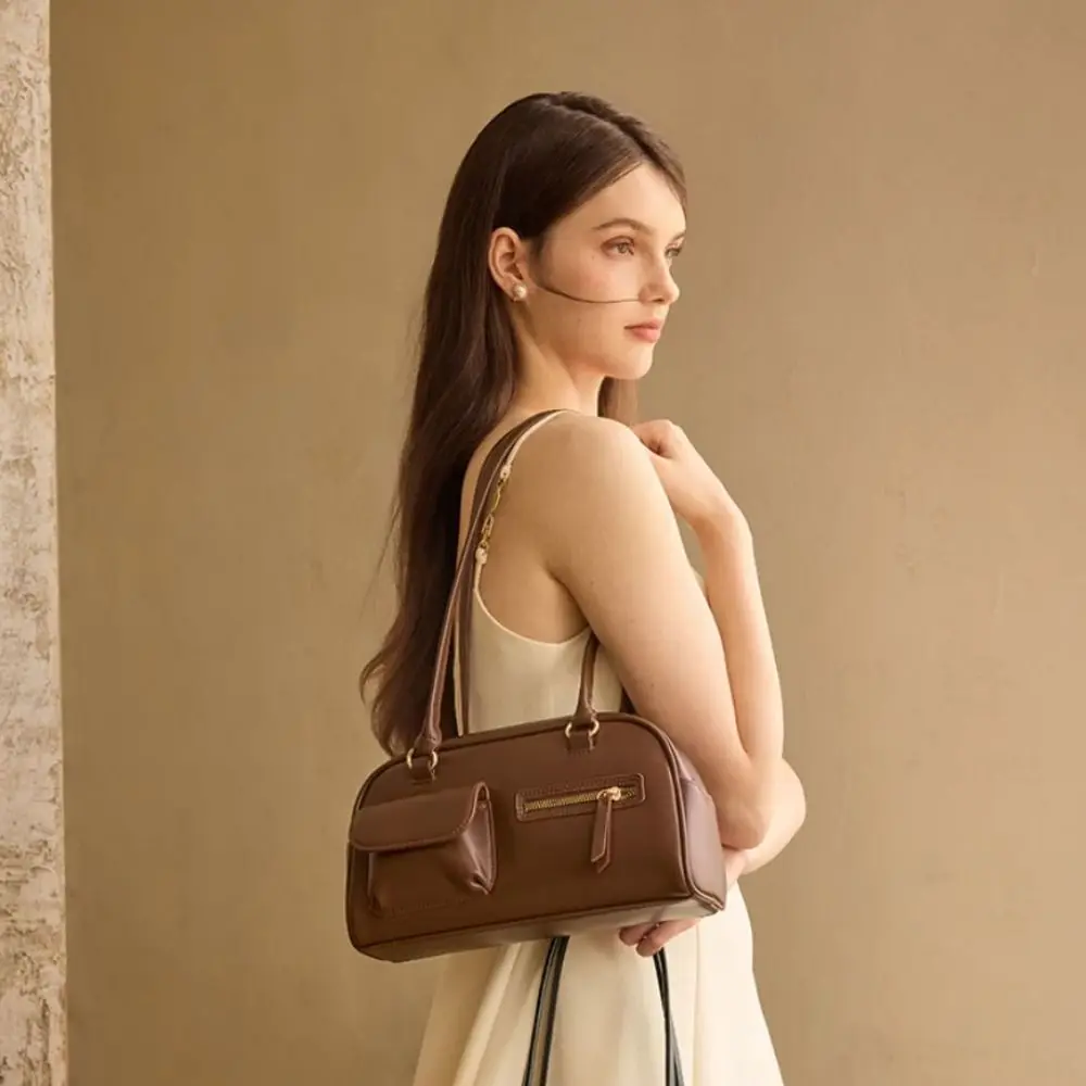 Temperament Korean Style Large-Capacity Bag Handbag Solid Color Zip Design Bag French Style Minority Design Retro Bag Travel
Temperament Korean Style Large-Capacity Bag Handbag Solid Color Zip Design Bag French Style Minority Design Retro Bag Travel