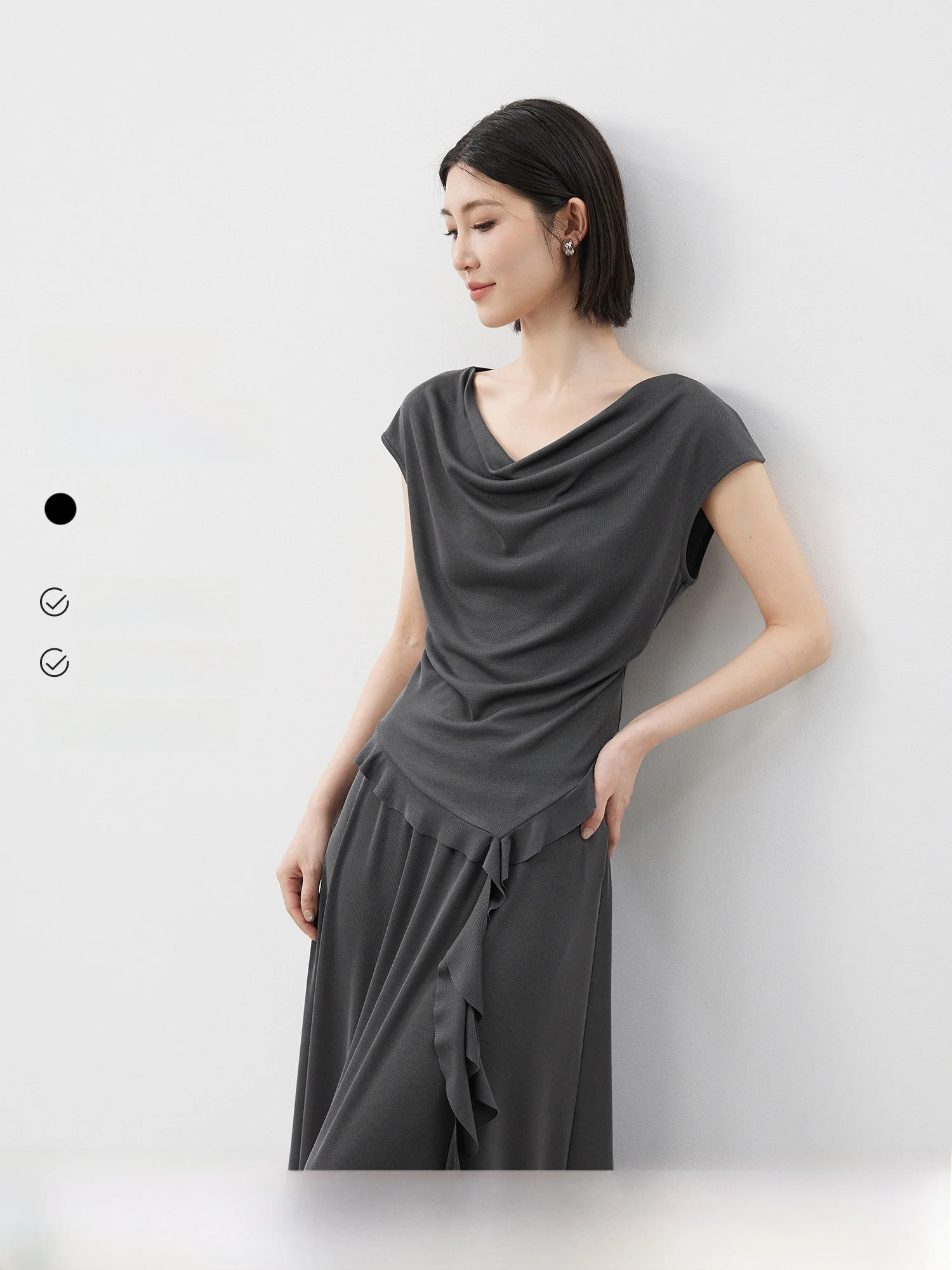 Elegant Wind-Blown T-Shirt Skirt Set Women's Spring Summer Fashion Outfit Wooden Ruffle Halter Neck Top And Skirt
Elegant Wind-Blown T-Shirt Skirt Set Women's Spring Summer Fashion Outfit Wooden Ruffle Halter Neck Top And Skirt