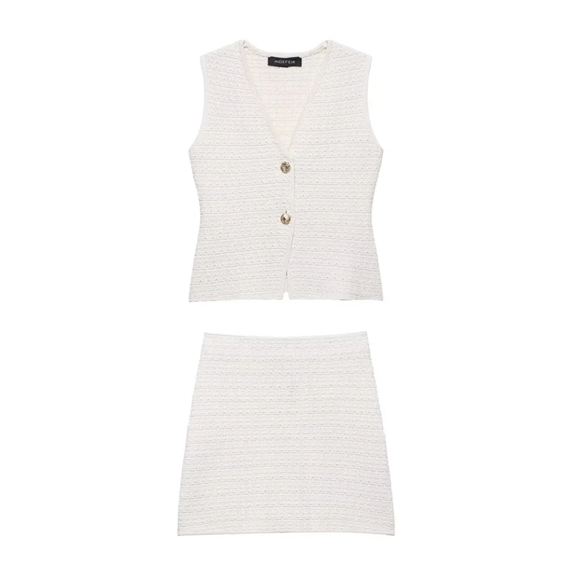 Women's suit New Summer 2025 White Knitted Textured Sleeveless Vest Mini Skirt Set Celebrity Style Elegant Temperament Sexy
Women's suit New Summer 2025 White Knitted Textured Sleeveless Vest Mini Skirt Set Celebrity Style Elegant Temperament Sexy