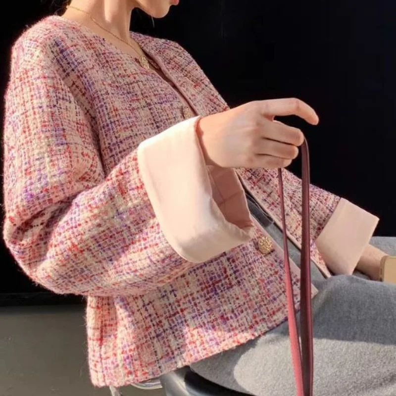Spring and Fall Short Tweed Jacket Women Korean Fashion Elegant Celebrity Luxury Round Neck Single-breasted Loose Blazer Coat
Spring and Fall Short Tweed Jacket Women Korean Fashion Elegant Celebrity Luxury Round Neck Single-breasted Loose Blazer Coat