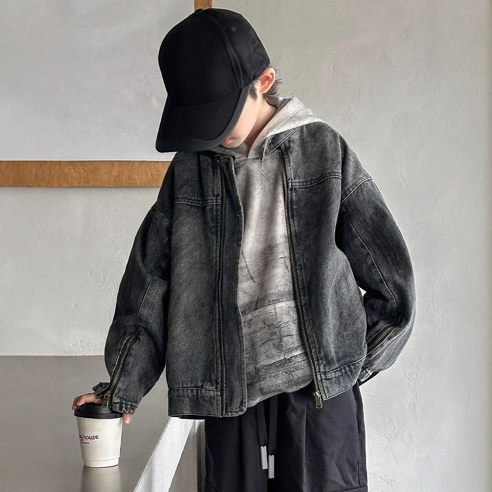 Boys Coat 2025 Autumn New Korean Fashion Casual Streetwear Cool Distressed Zipper Long Sleeve Denim Jacket Spring Coat
Boys Coat 2025 Autumn New Korean Fashion Casual Streetwear Cool Distressed Zipper Long Sleeve Denim Jacket Spring Coat